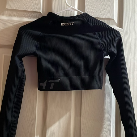 Echt long sleeve crop top - Picture 3 of 3